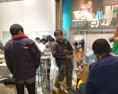 接下来，我得考虑文章的结构。标题要吸引人，同时明确主题。比如肋骨鼻手术费用解析，价格、因素及选择建议这样的标题，既说明了手术名称，又提到了价格和因素，还加上了建议，比较全面