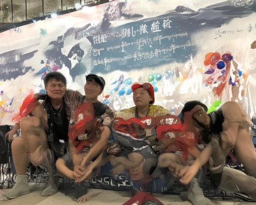 好，用户让我写一篇关于网红鼻的文章，先写标题，再写内容，内容不少于816个字。首先，我需要明确网红鼻指的是什么。可能是指网红的鼻子，或者是网红鼻孔之类的，或者是与网红相关的鼻子相关的文化现象