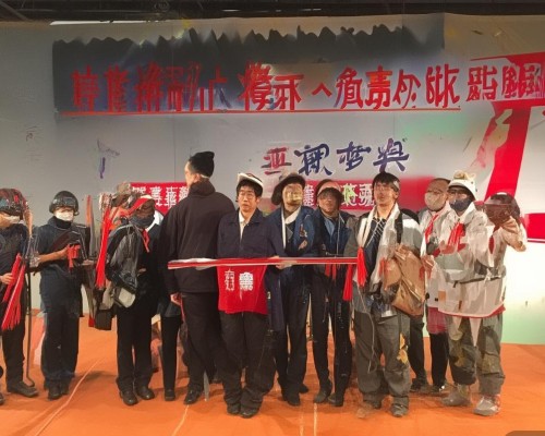 好，用户让我写一篇关于鼻小柱延长的文章，标题和内容都要写。首先，我需要明确什么是鼻小柱延长术，以及它在整形美容中的应用。鼻小柱是鼻子的一部分，延长鼻小柱可以让鼻子看起来更挺拔、更有立体感